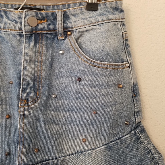 NEW Mustard Seed Embellished Raw Hem Jean Skirt - Picture 3 of 6